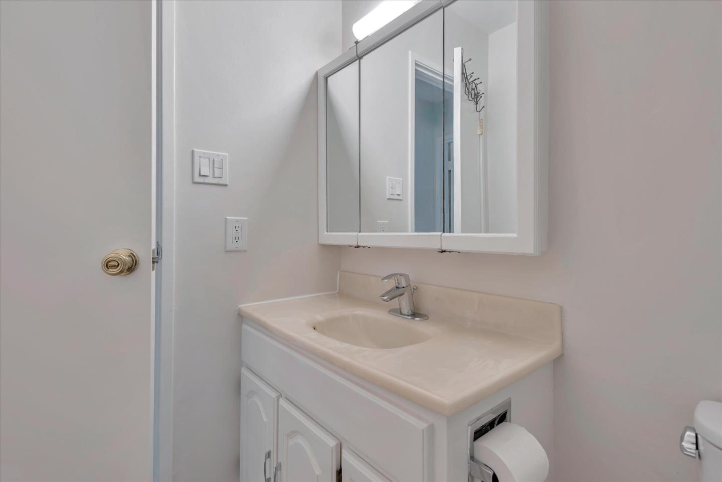 Detail Gallery Image 24 of 34 For 930 Peninsula Ave #409,  San Mateo,  CA 94401 - 1 Beds | 1 Baths