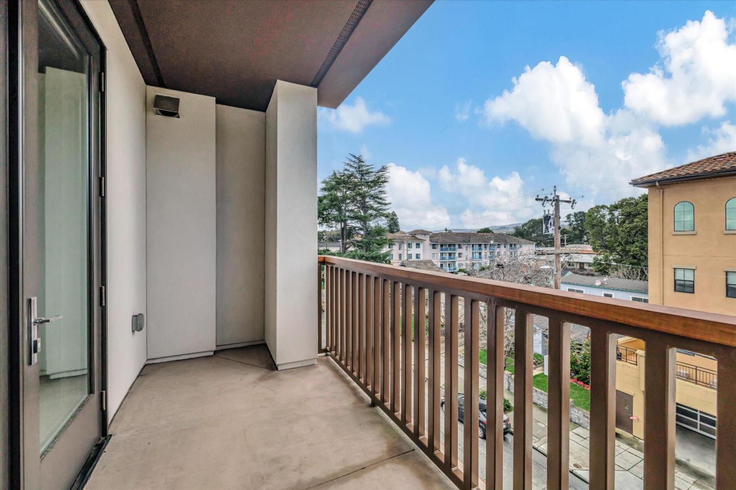 Detail Gallery Image 10 of 27 For 657 Walnut St #437,  San Carlos,  CA 94070 - 1 Beds | 1/1 Baths