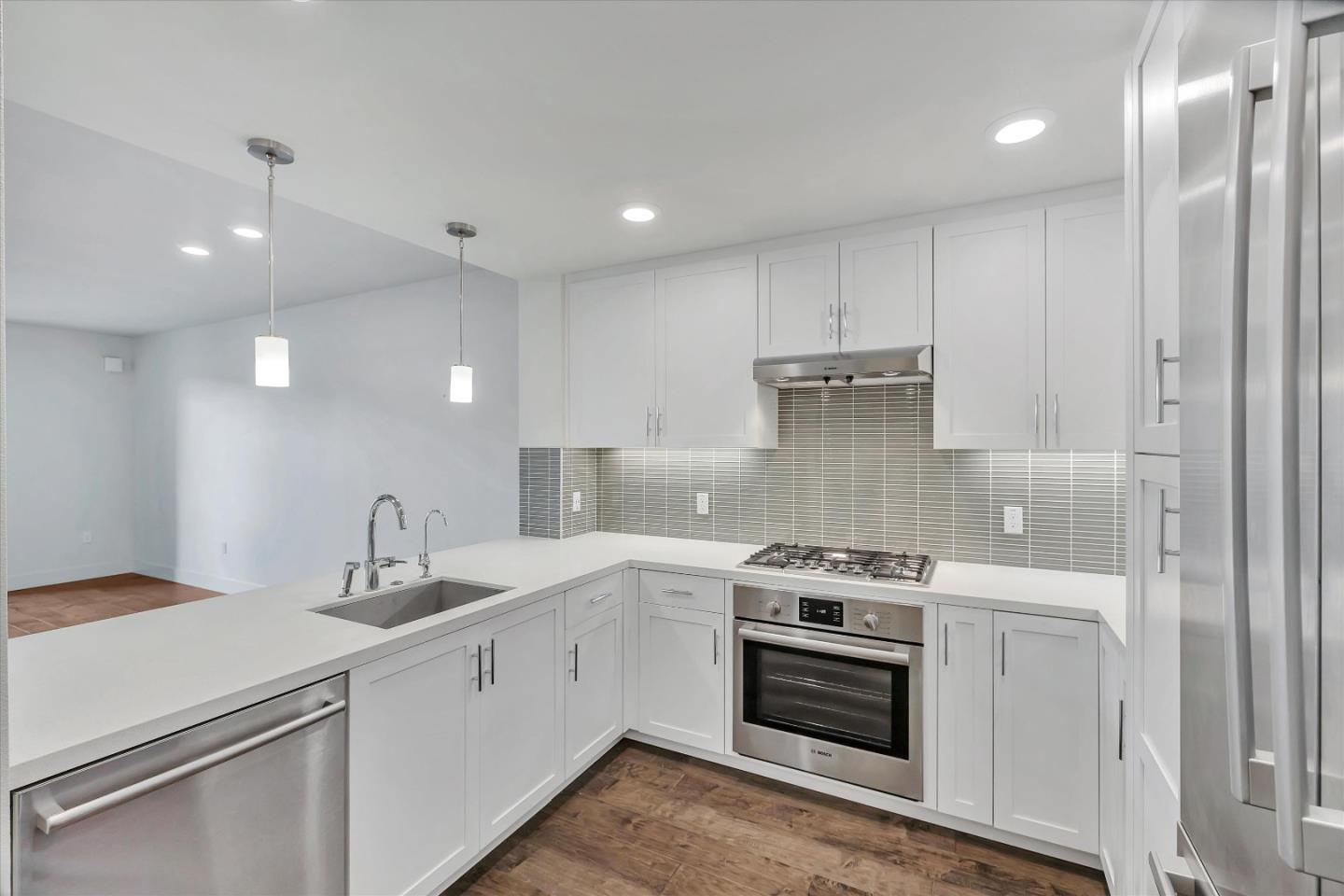 Detail Gallery Image 12 of 27 For 657 Walnut St #437,  San Carlos,  CA 94070 - 1 Beds | 1/1 Baths