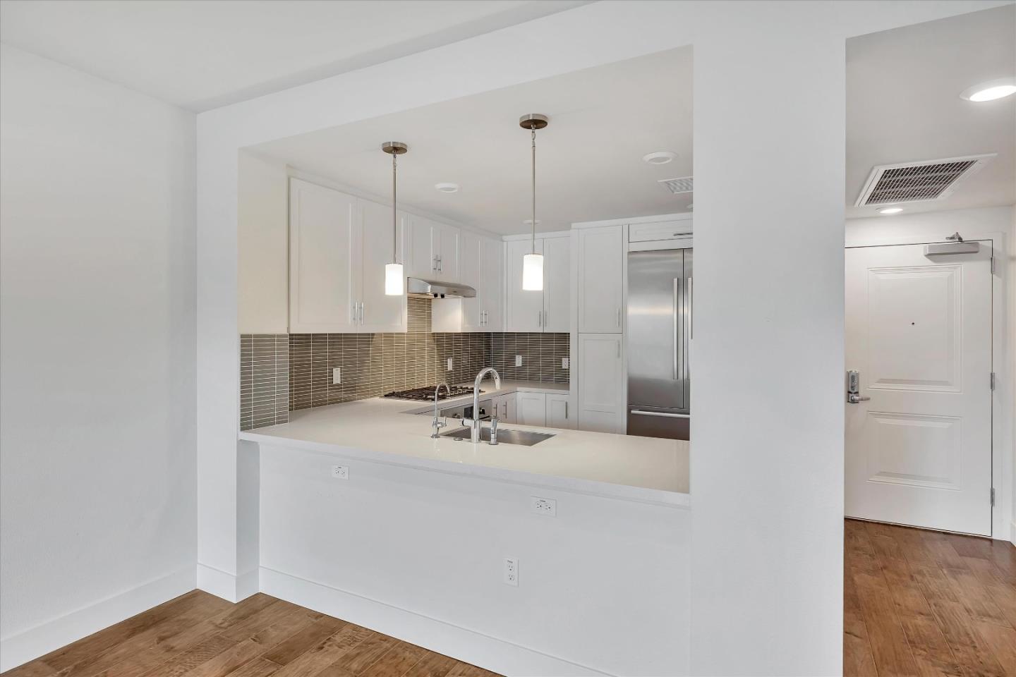 Detail Gallery Image 14 of 27 For 657 Walnut St #437,  San Carlos,  CA 94070 - 1 Beds | 1/1 Baths