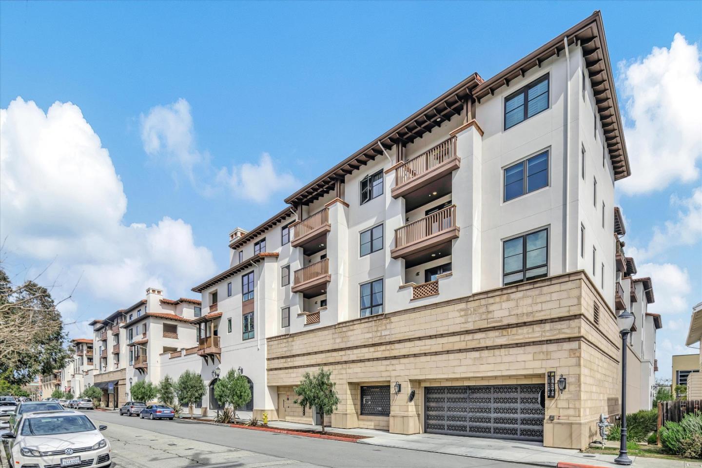 Detail Gallery Image 22 of 27 For 657 Walnut St #437,  San Carlos,  CA 94070 - 1 Beds | 1/1 Baths