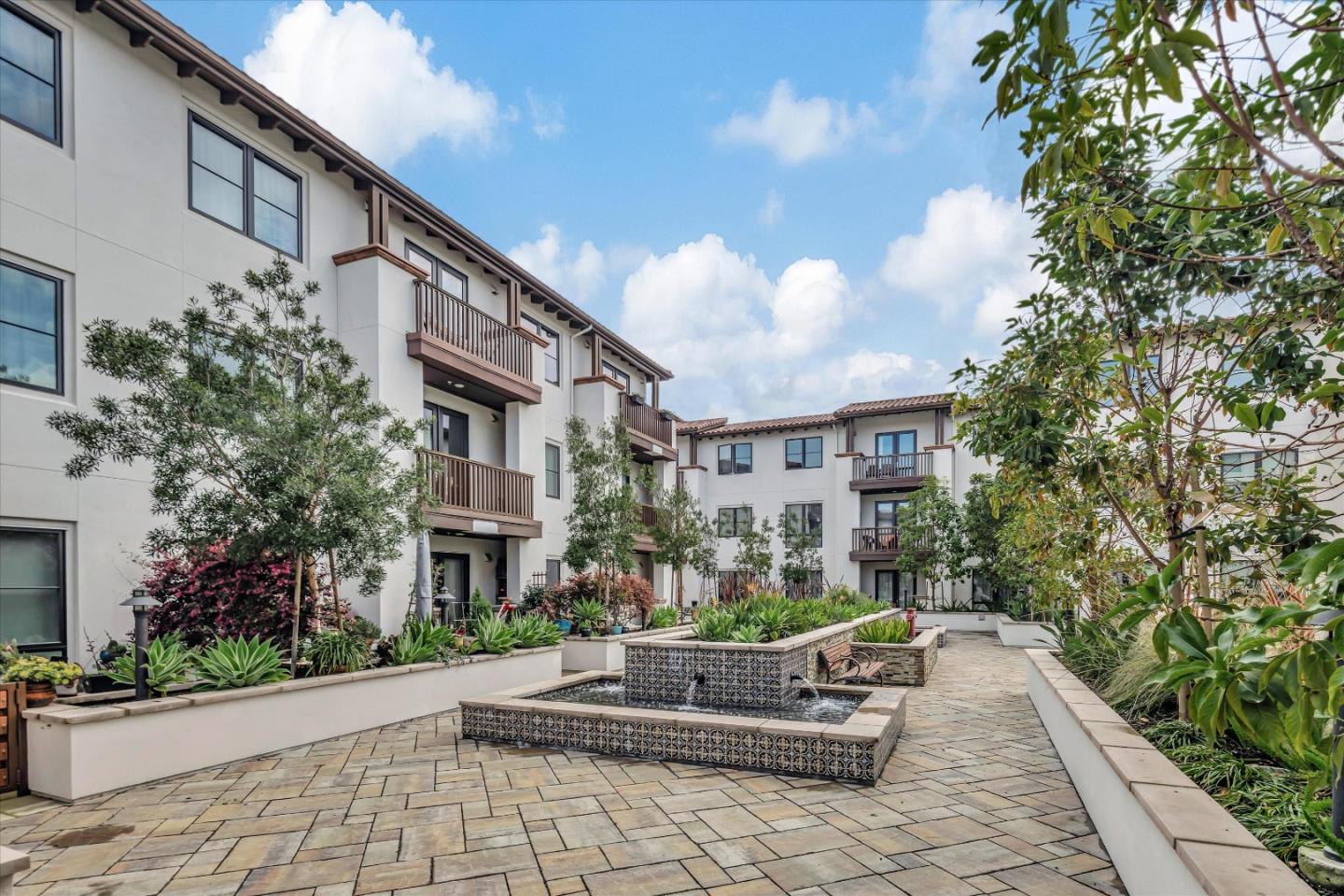 Detail Gallery Image 23 of 27 For 657 Walnut St #437,  San Carlos,  CA 94070 - 1 Beds | 1/1 Baths