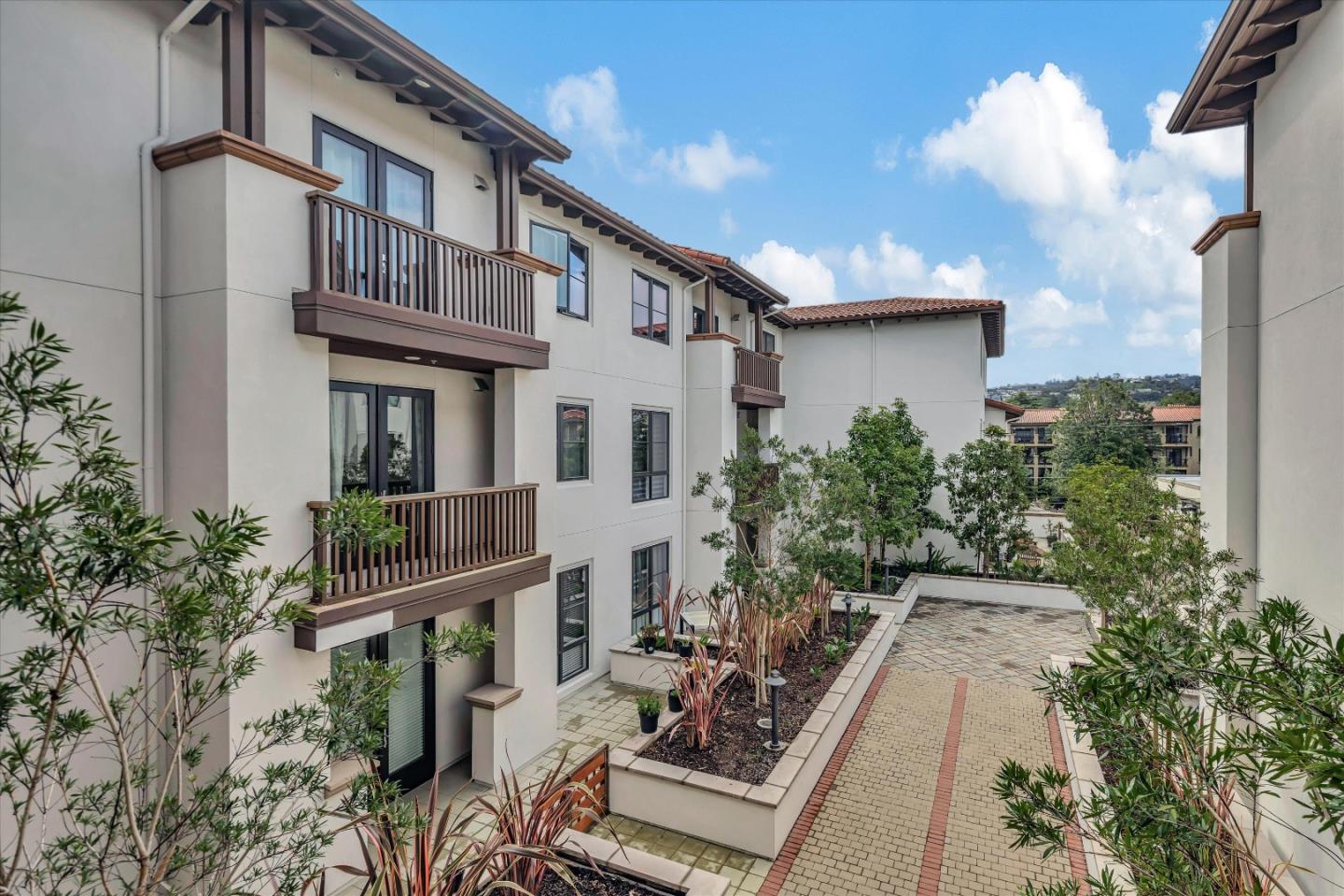 Detail Gallery Image 26 of 27 For 657 Walnut St #437,  San Carlos,  CA 94070 - 1 Beds | 1/1 Baths