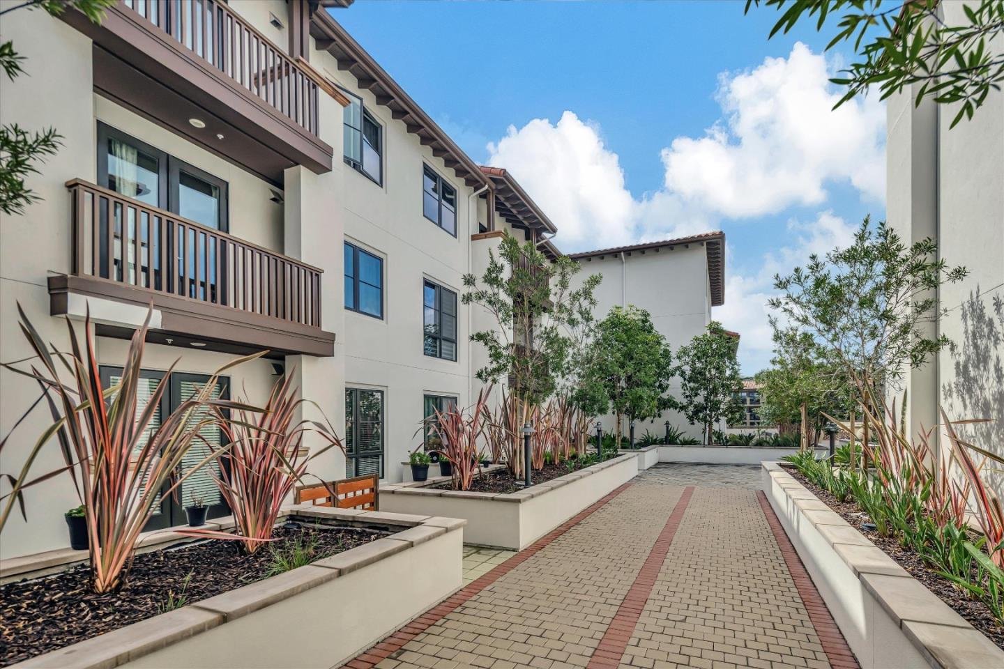 Detail Gallery Image 27 of 27 For 657 Walnut St #437,  San Carlos,  CA 94070 - 1 Beds | 1/1 Baths