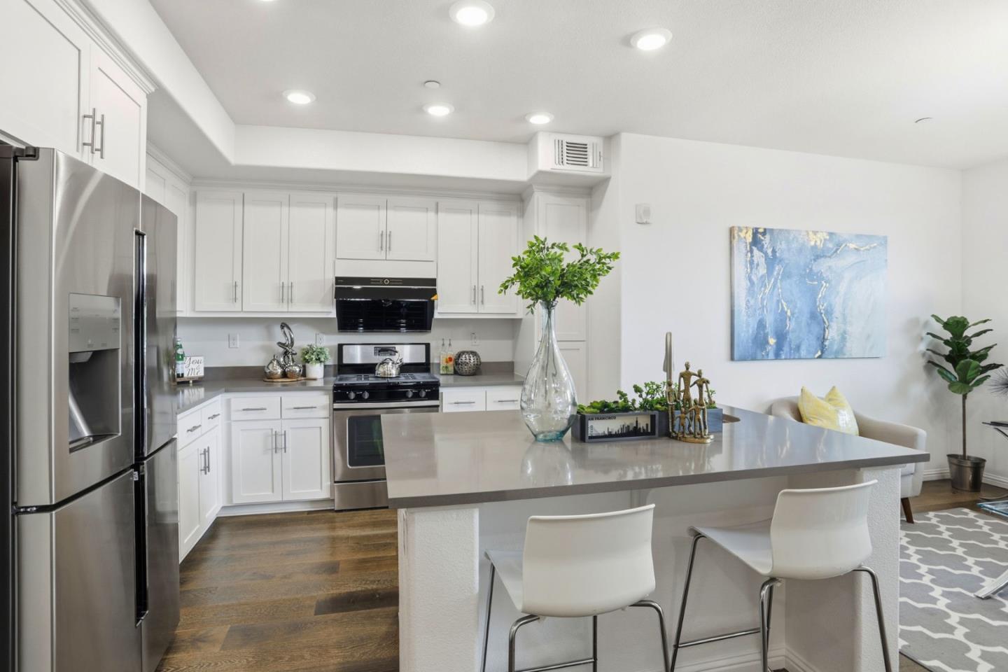 Detail Gallery Image 9 of 31 For 678 Squire Ave, San Jose,  CA 95133 - 3 Beds | 2 Baths