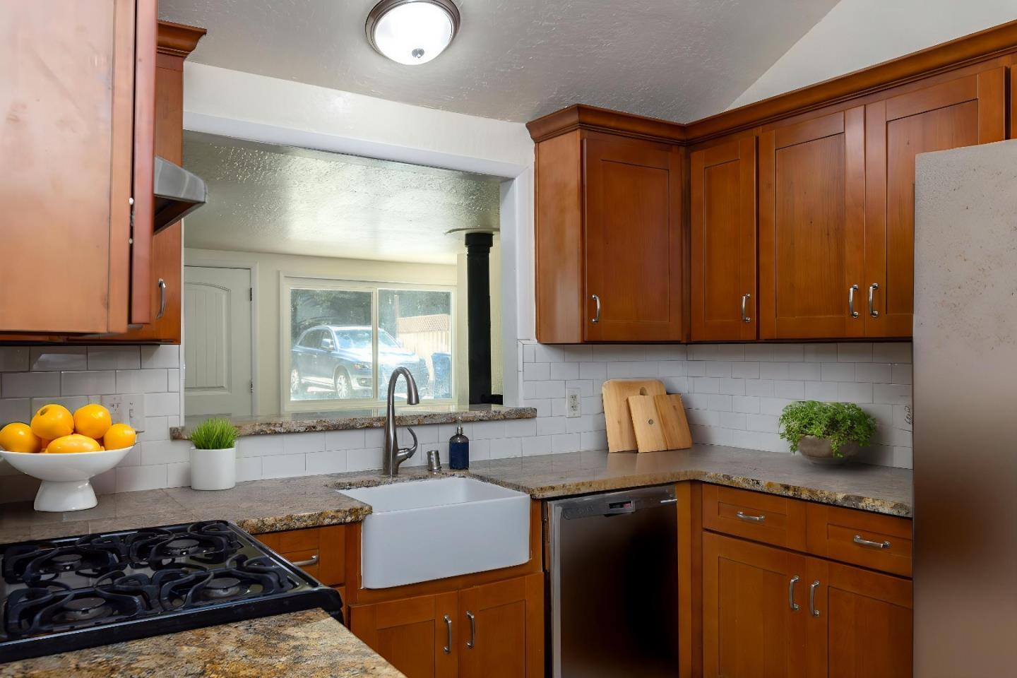 Detail Gallery Image 13 of 29 For 152 Lorenzo Ln, Boulder Creek,  CA 95006 - 2 Beds | 1 Baths