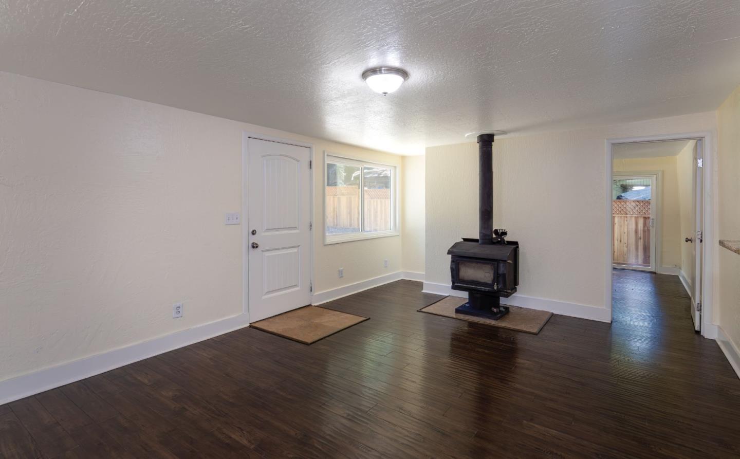 Detail Gallery Image 8 of 29 For 152 Lorenzo Ln, Boulder Creek,  CA 95006 - 2 Beds | 1 Baths