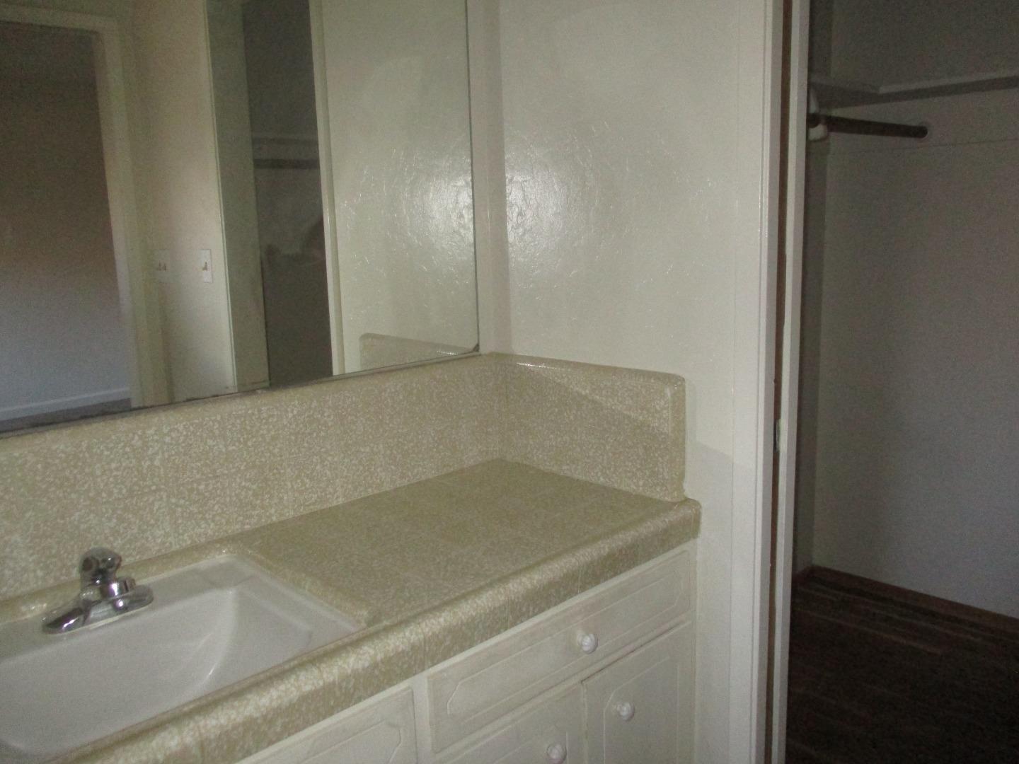 Detail Gallery Image 13 of 32 For 757 Gary St, Gilroy,  CA 95020 - 3 Beds | 2 Baths