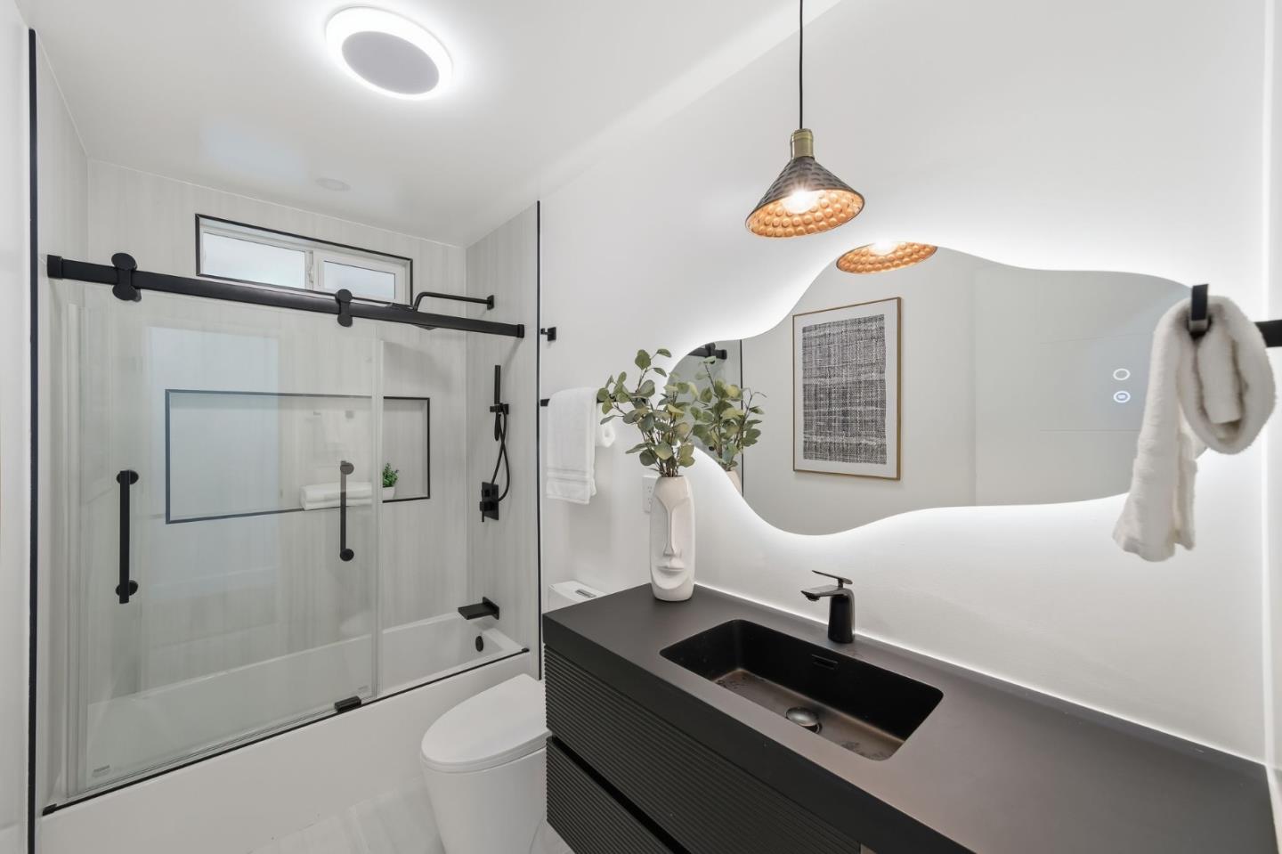 Detail Gallery Image 12 of 38 For 1525 Santa Inez Dr, San Jose,  CA 95125 - 3 Beds | 2 Baths