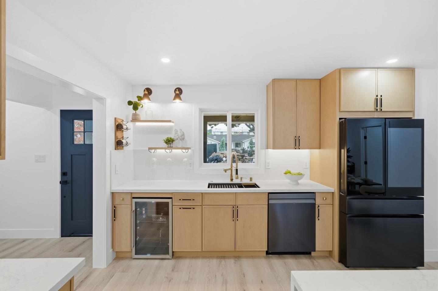 Detail Gallery Image 5 of 38 For 1525 Santa Inez Dr, San Jose,  CA 95125 - 3 Beds | 2 Baths