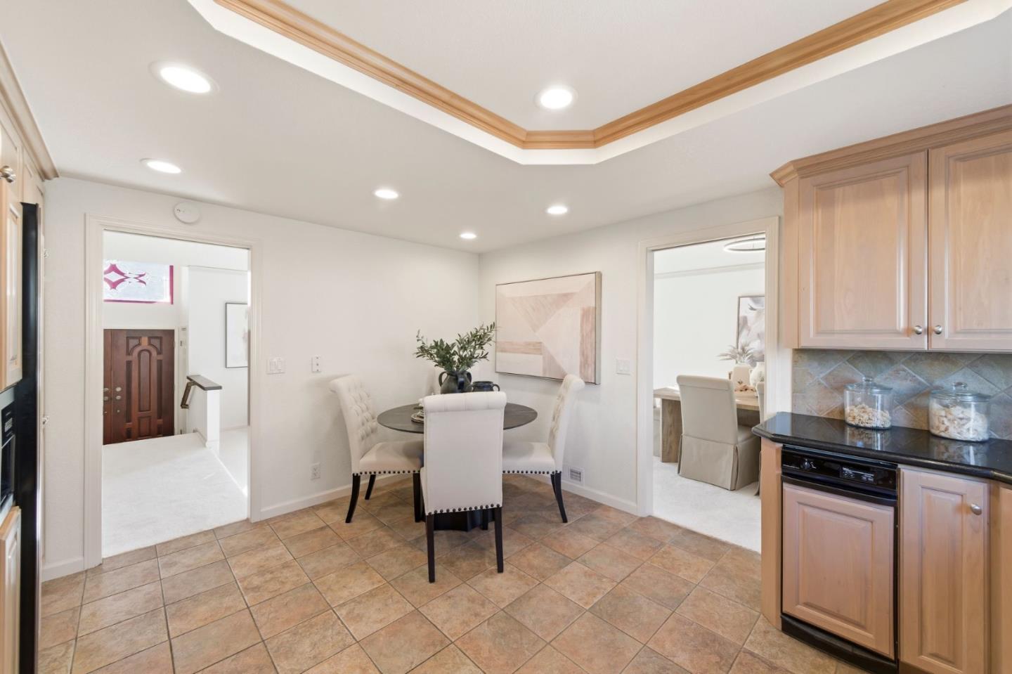 Detail Gallery Image 13 of 38 For 1669 Langport Dr, Sunnyvale,  CA 94087 - 4 Beds | 3 Baths