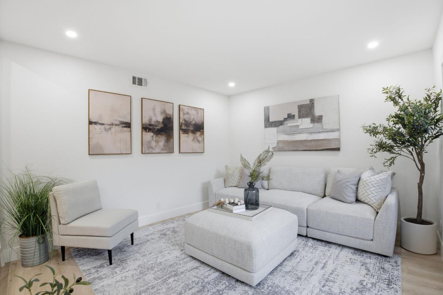 Detail Gallery Image 16 of 55 For 1666 Center Ridge Dr, San Jose,  CA 95121 - 4 Beds | 2 Baths