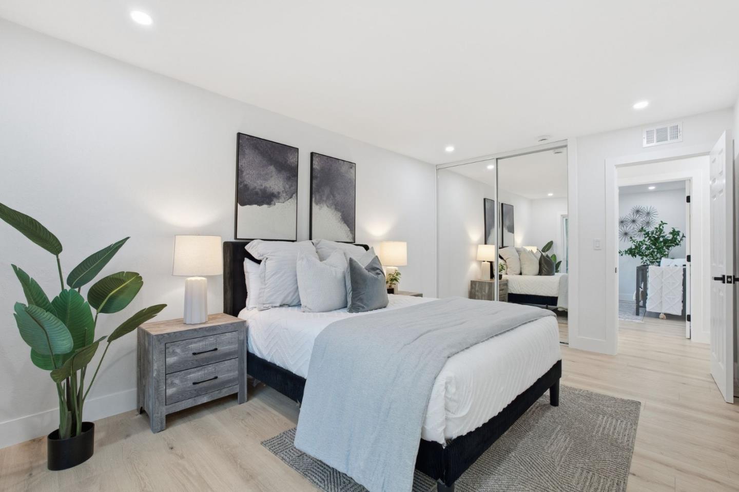 Detail Gallery Image 22 of 55 For 1666 Center Ridge Dr, San Jose,  CA 95121 - 4 Beds | 2 Baths