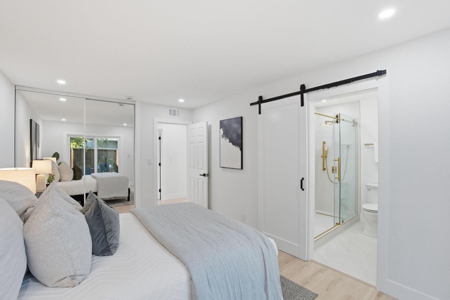 Detail Gallery Image 23 of 55 For 1666 Center Ridge Dr, San Jose,  CA 95121 - 4 Beds | 2 Baths