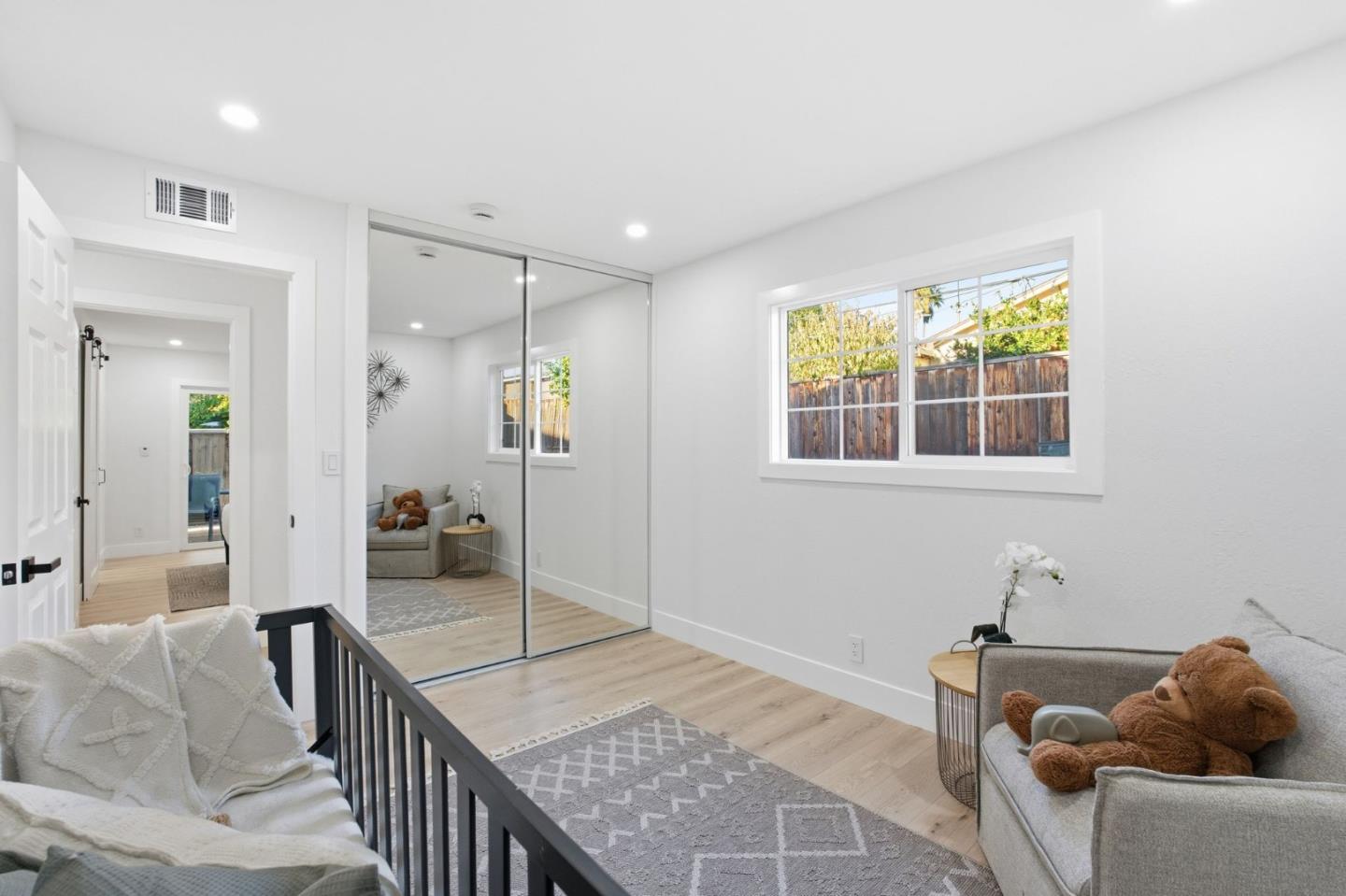 Detail Gallery Image 29 of 55 For 1666 Center Ridge Dr, San Jose,  CA 95121 - 4 Beds | 2 Baths