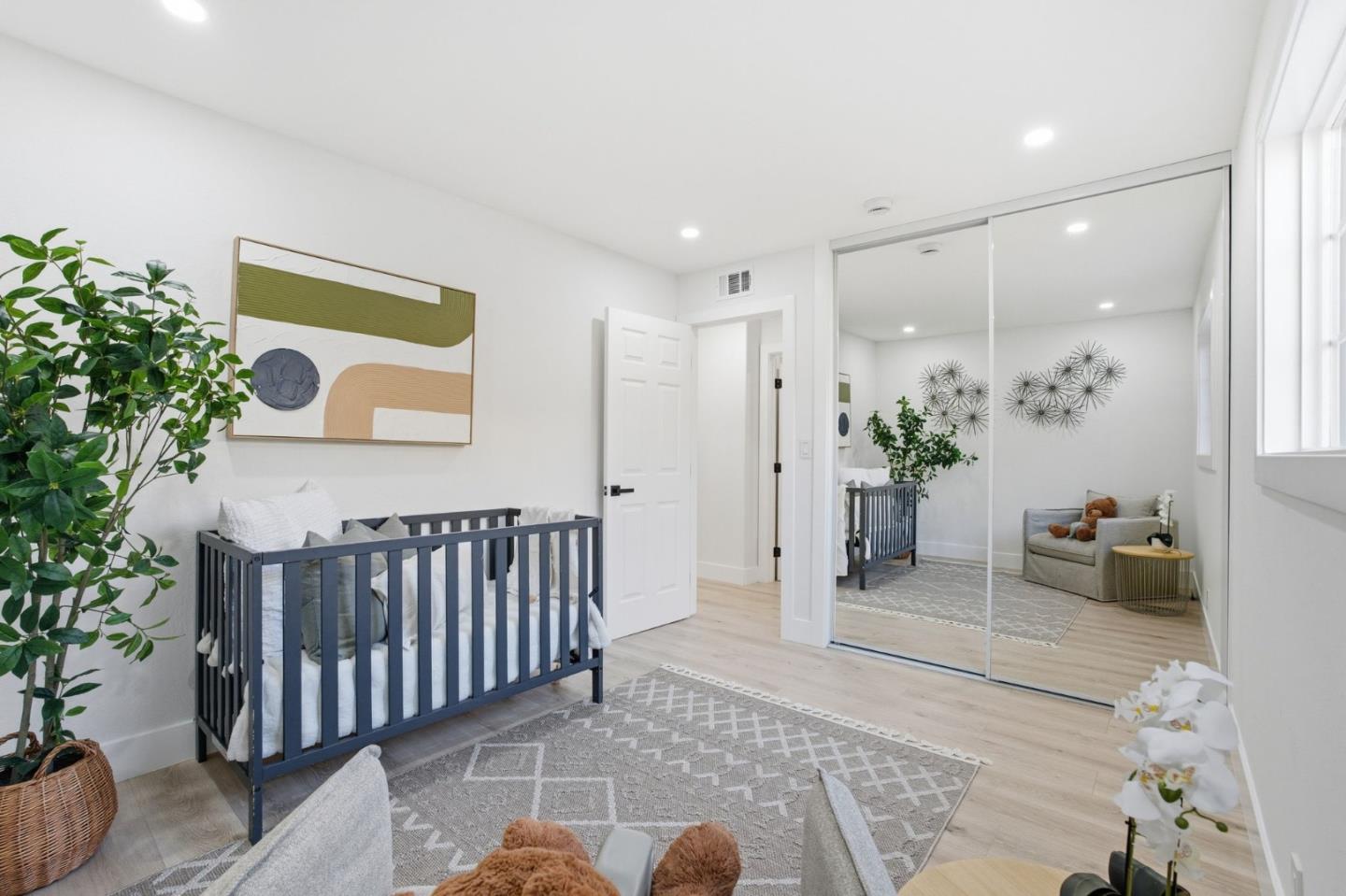 Detail Gallery Image 30 of 55 For 1666 Center Ridge Dr, San Jose,  CA 95121 - 4 Beds | 2 Baths