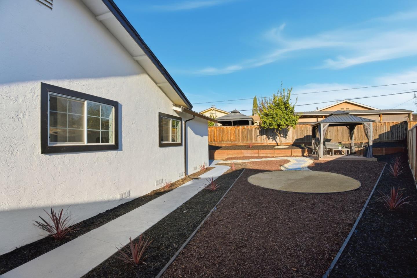 Detail Gallery Image 41 of 55 For 1666 Center Ridge Dr, San Jose,  CA 95121 - 4 Beds | 2 Baths