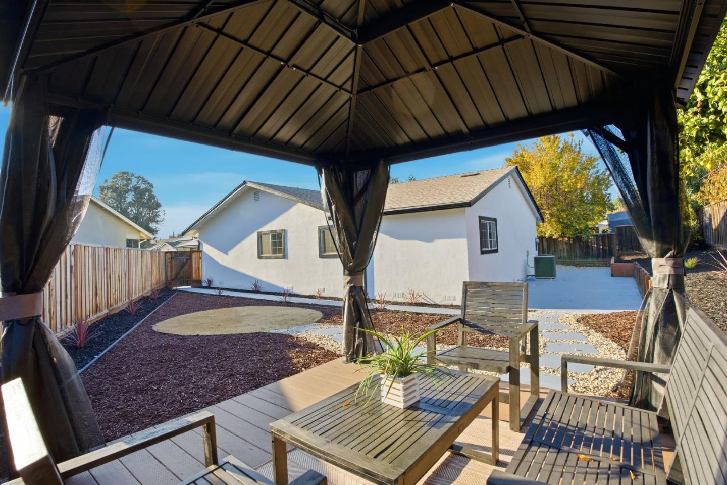 Detail Gallery Image 45 of 55 For 1666 Center Ridge Dr, San Jose,  CA 95121 - 4 Beds | 2 Baths