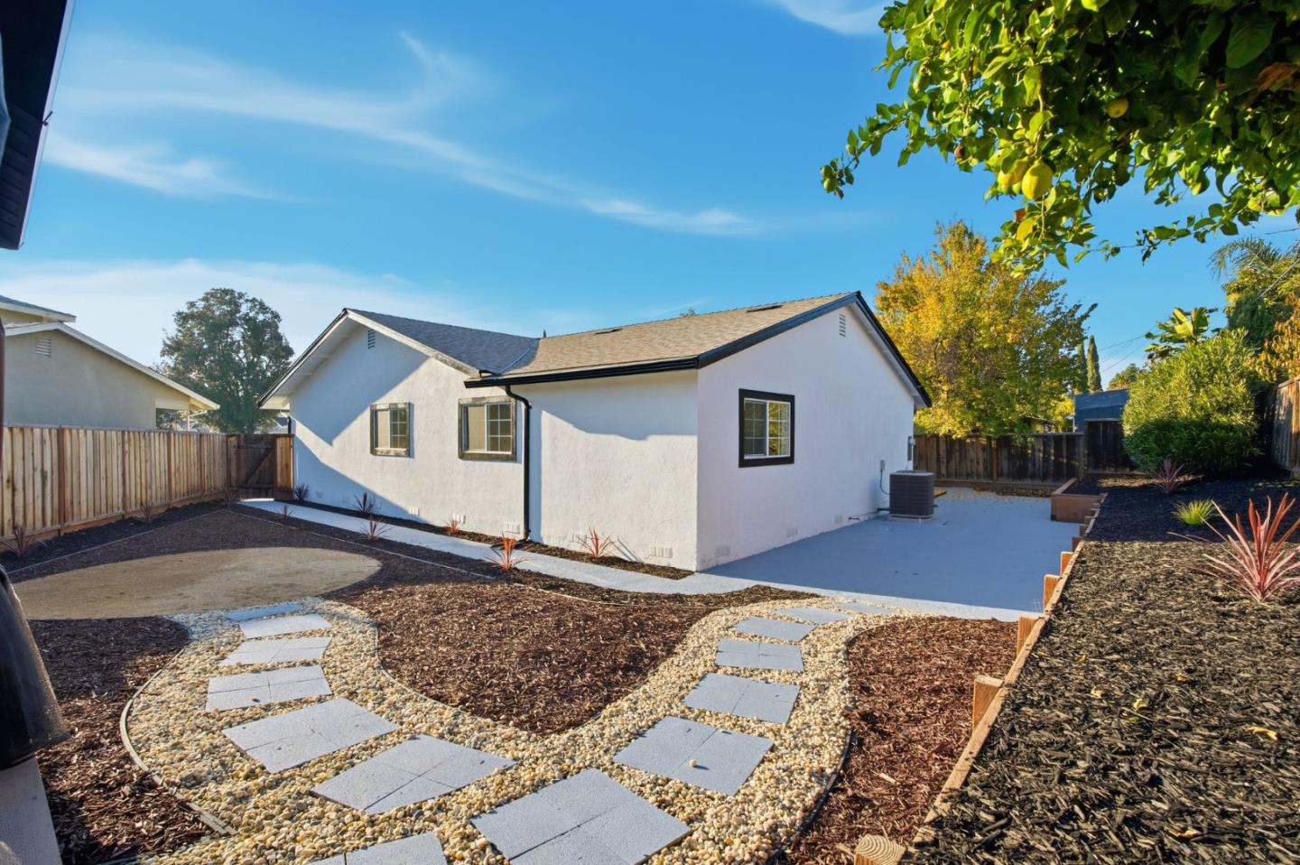 Detail Gallery Image 46 of 55 For 1666 Center Ridge Dr, San Jose,  CA 95121 - 4 Beds | 2 Baths