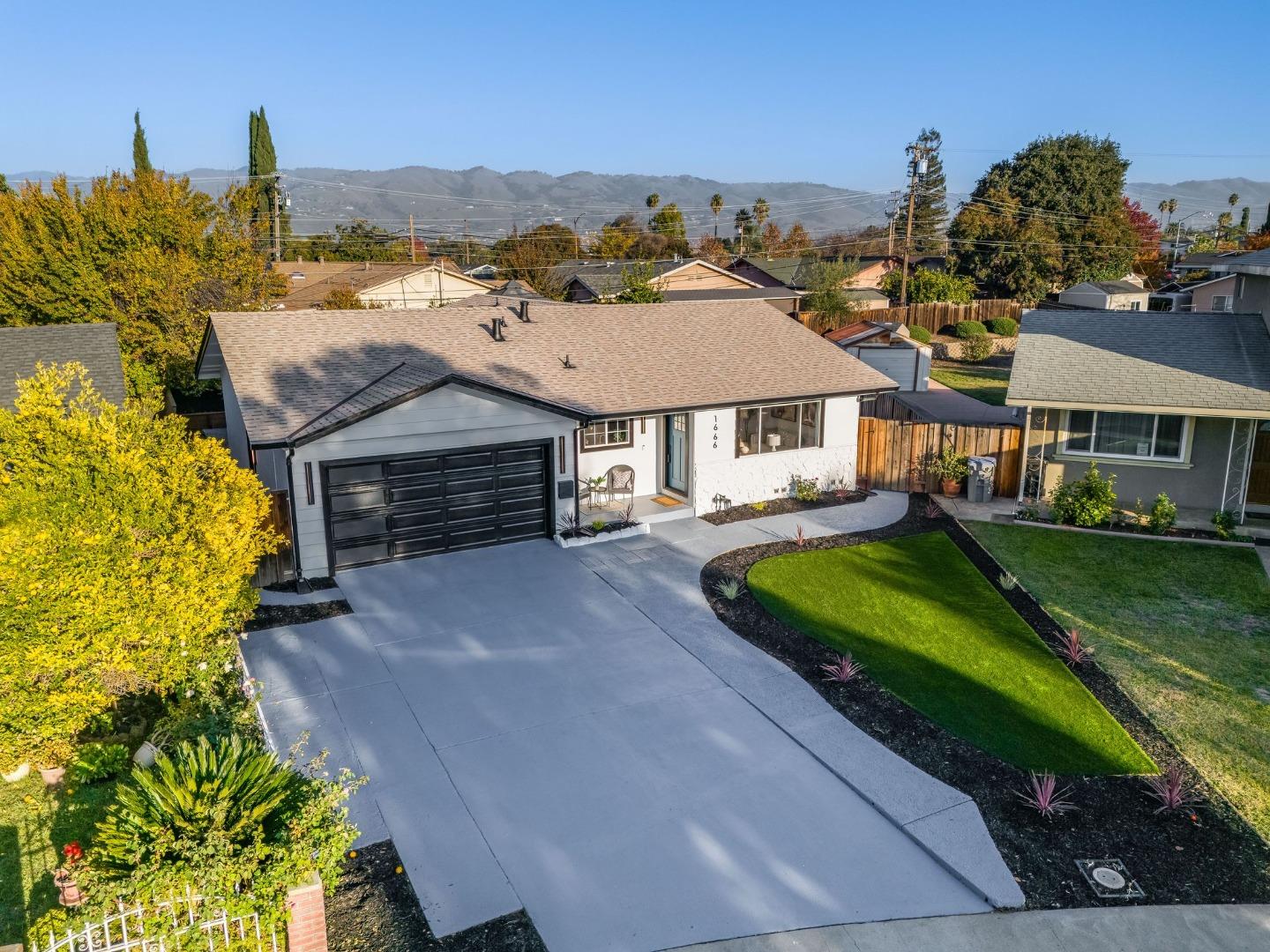 Detail Gallery Image 47 of 55 For 1666 Center Ridge Dr, San Jose,  CA 95121 - 4 Beds | 2 Baths