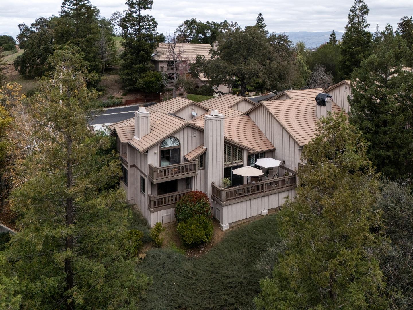 Detail Gallery Image 2 of 40 For 1464 Bullion Cir, San Jose,  CA 95120 - 3 Beds | 2/1 Baths