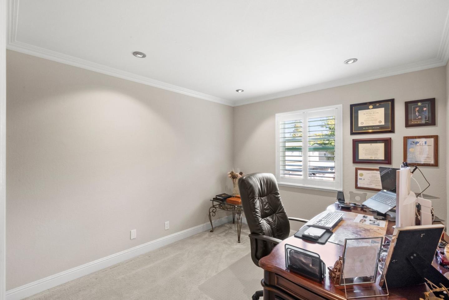 Detail Gallery Image 17 of 24 For 1384 N Loop Dr, San Jose,  CA 95126 - 3 Beds | 2/1 Baths