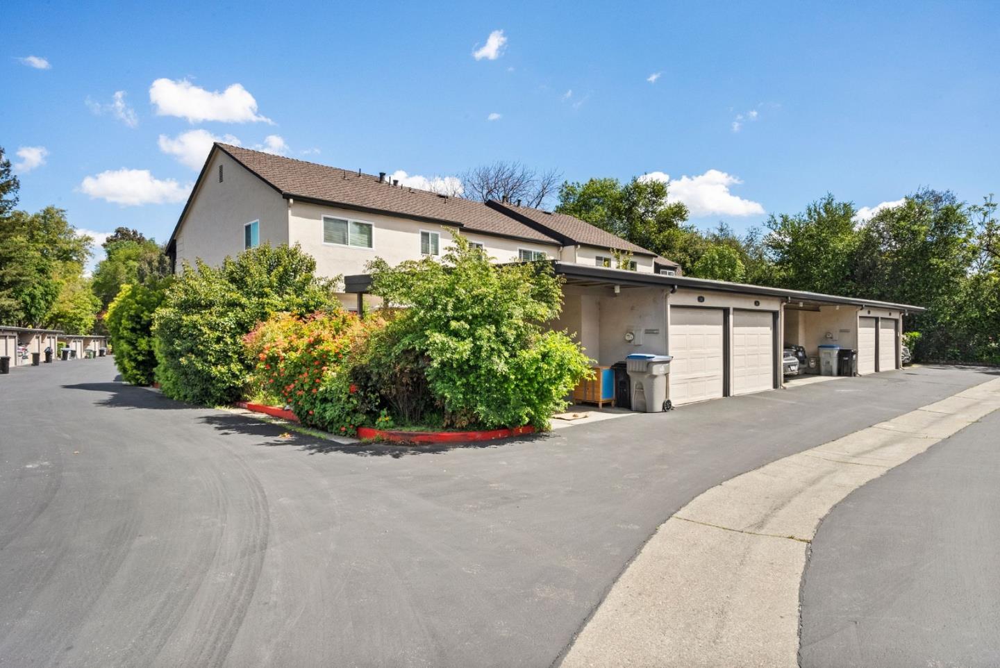 Detail Gallery Image 24 of 24 For 1384 N Loop Dr, San Jose,  CA 95126 - 3 Beds | 2/1 Baths