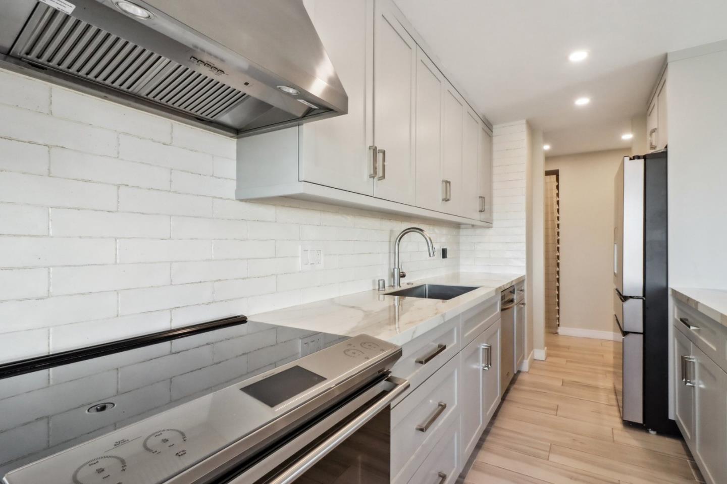 Detail Gallery Image 15 of 24 For 1155 N La Cienega Blvd #1106,  West Hollywood,  CA 90069 - 2 Beds | 2 Baths
