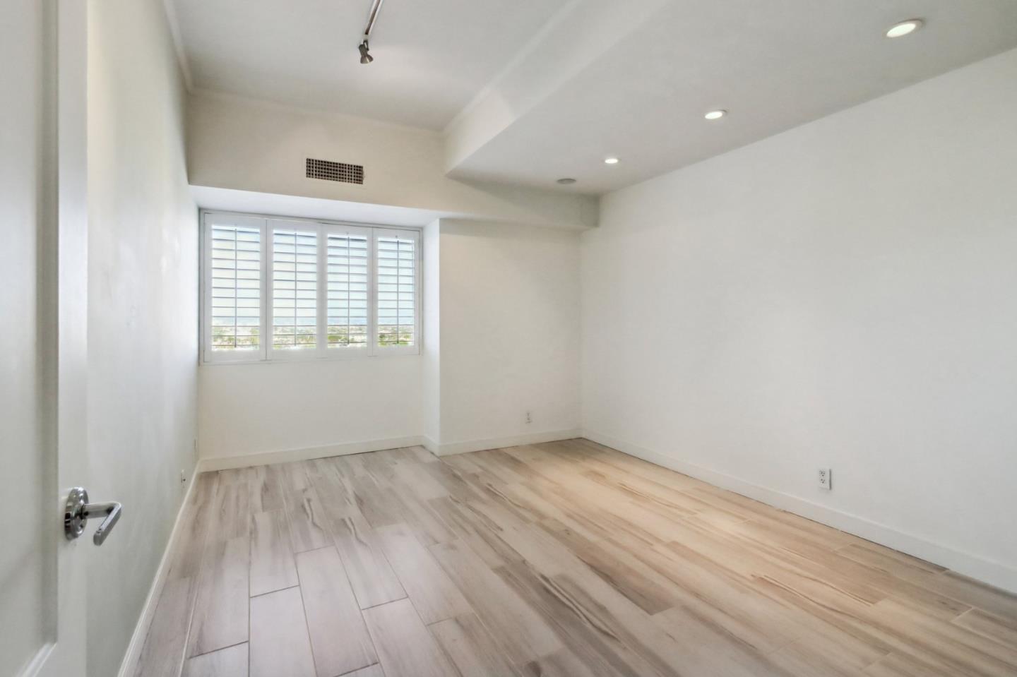 Detail Gallery Image 17 of 24 For 1155 N La Cienega Blvd #1106,  West Hollywood,  CA 90069 - 2 Beds | 2 Baths