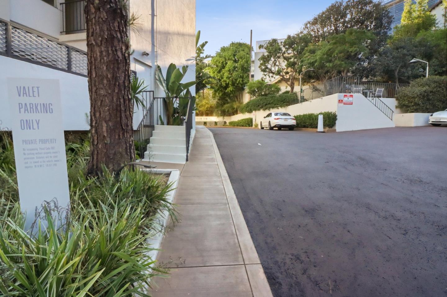 Detail Gallery Image 5 of 24 For 1155 N La Cienega Blvd #1106,  West Hollywood,  CA 90069 - 2 Beds | 2 Baths