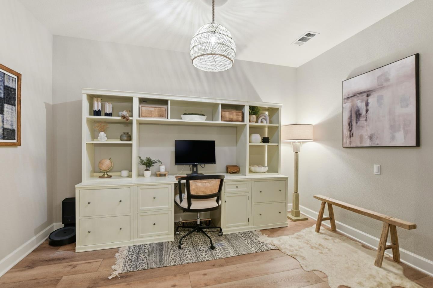 Detail Gallery Image 15 of 49 For 17725 Calle Mazatan, Morgan Hill,  CA 95037 - 4 Beds | 2/1 Baths