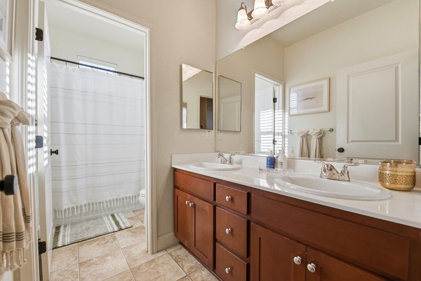 Detail Gallery Image 22 of 49 For 17725 Calle Mazatan, Morgan Hill,  CA 95037 - 4 Beds | 2/1 Baths