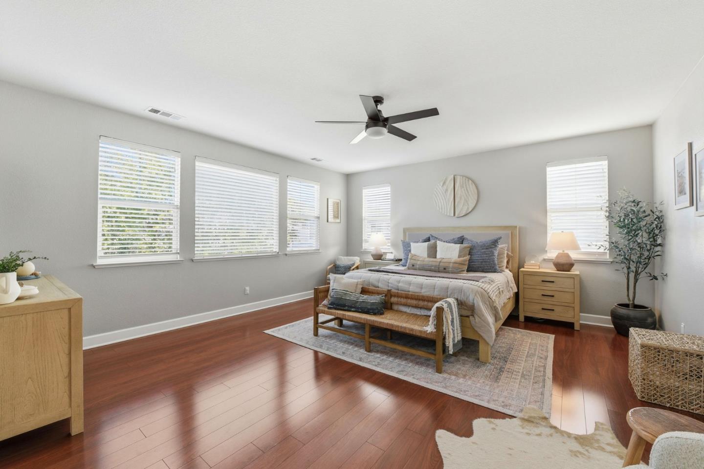 Detail Gallery Image 24 of 49 For 17725 Calle Mazatan, Morgan Hill,  CA 95037 - 4 Beds | 2/1 Baths