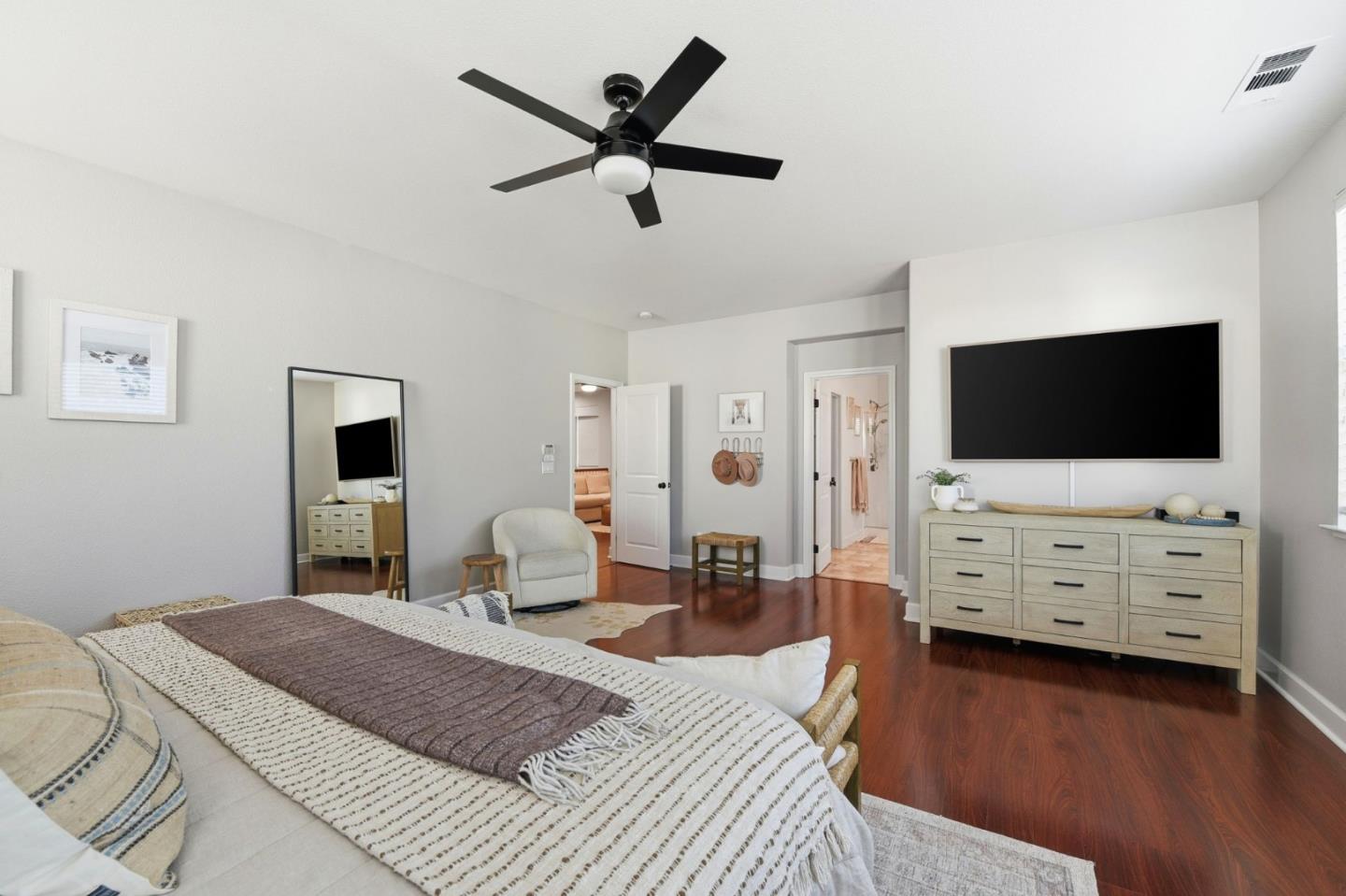 Detail Gallery Image 26 of 49 For 17725 Calle Mazatan, Morgan Hill,  CA 95037 - 4 Beds | 2/1 Baths