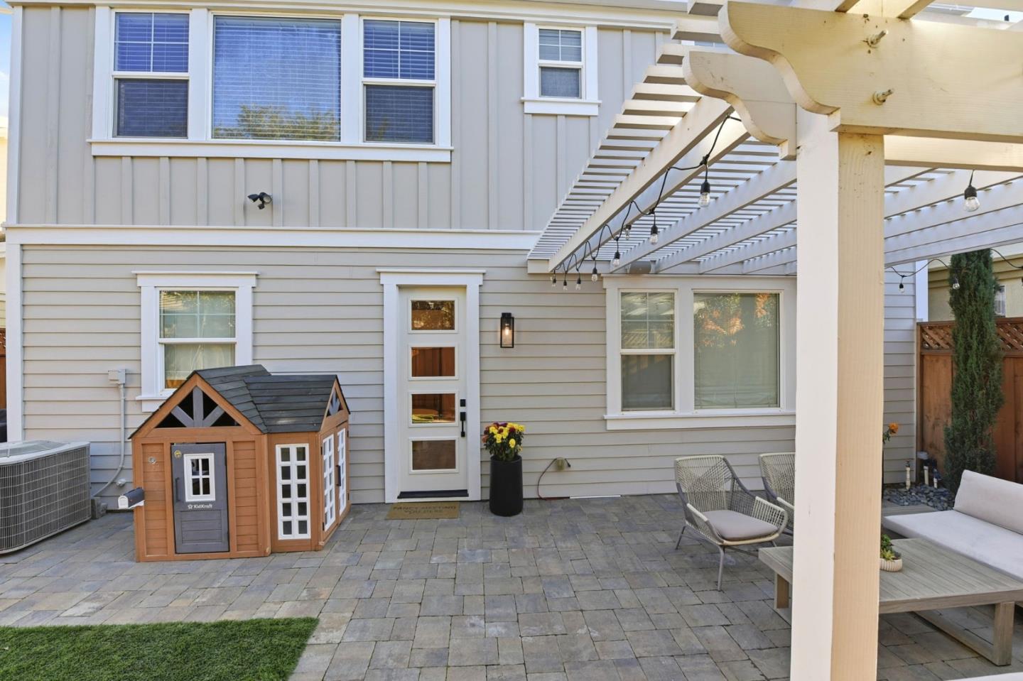 Detail Gallery Image 28 of 49 For 17725 Calle Mazatan, Morgan Hill,  CA 95037 - 4 Beds | 2/1 Baths