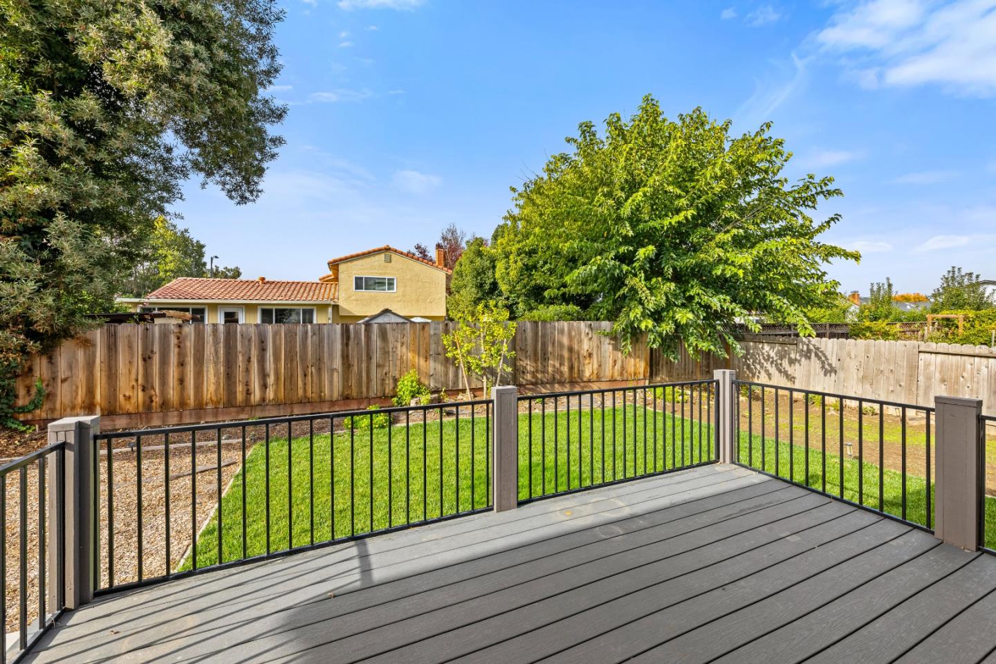Detail Gallery Image 11 of 26 For 7085 Valley Forge Dr, Gilroy,  CA 95020 - 4 Beds | 2/1 Baths