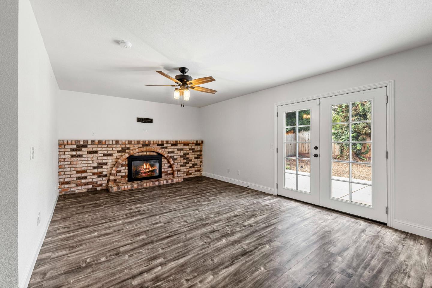 Detail Gallery Image 12 of 26 For 7085 Valley Forge Dr, Gilroy,  CA 95020 - 4 Beds | 2/1 Baths