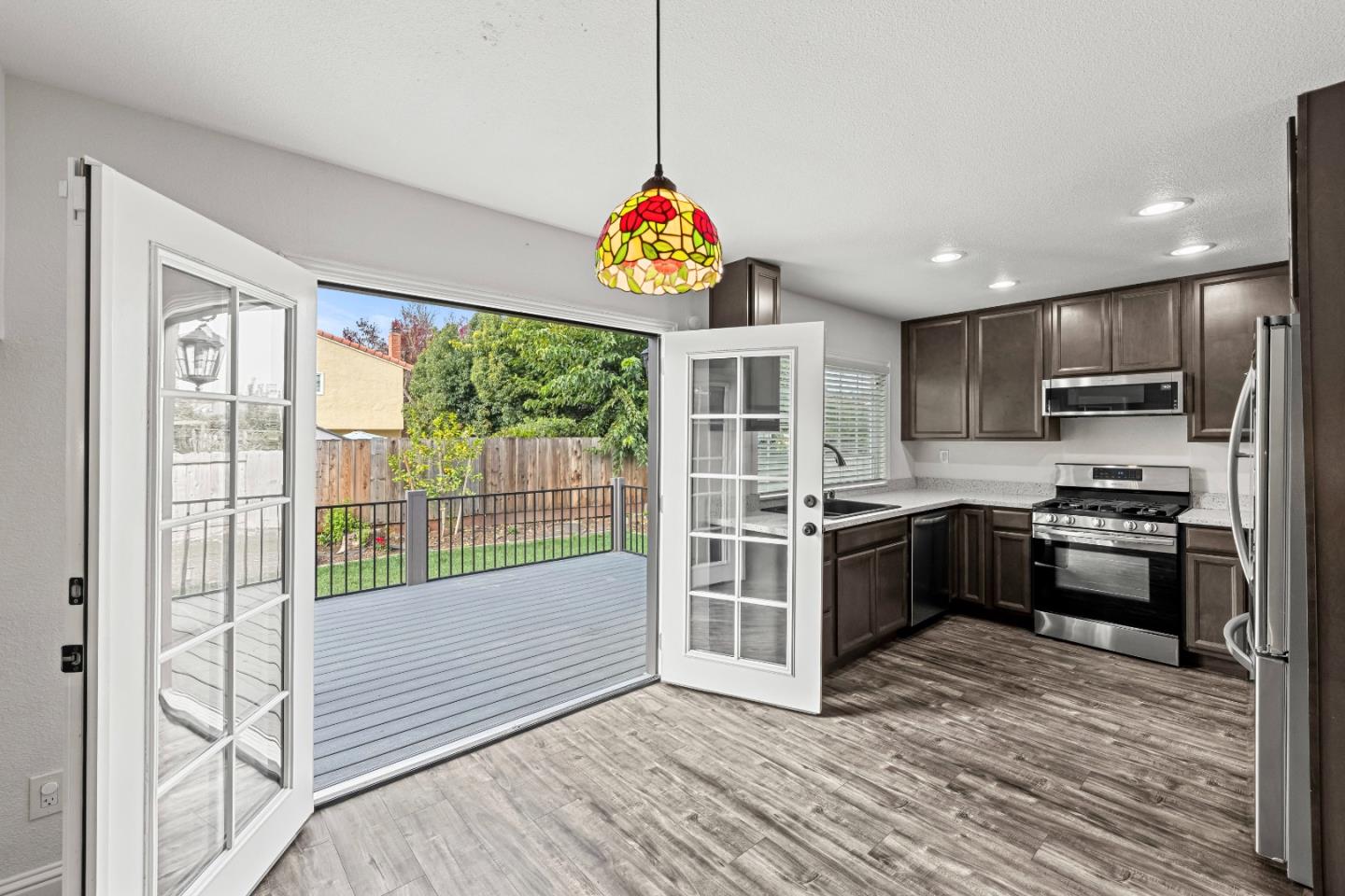 Detail Gallery Image 9 of 26 For 7085 Valley Forge Dr, Gilroy,  CA 95020 - 4 Beds | 2/1 Baths