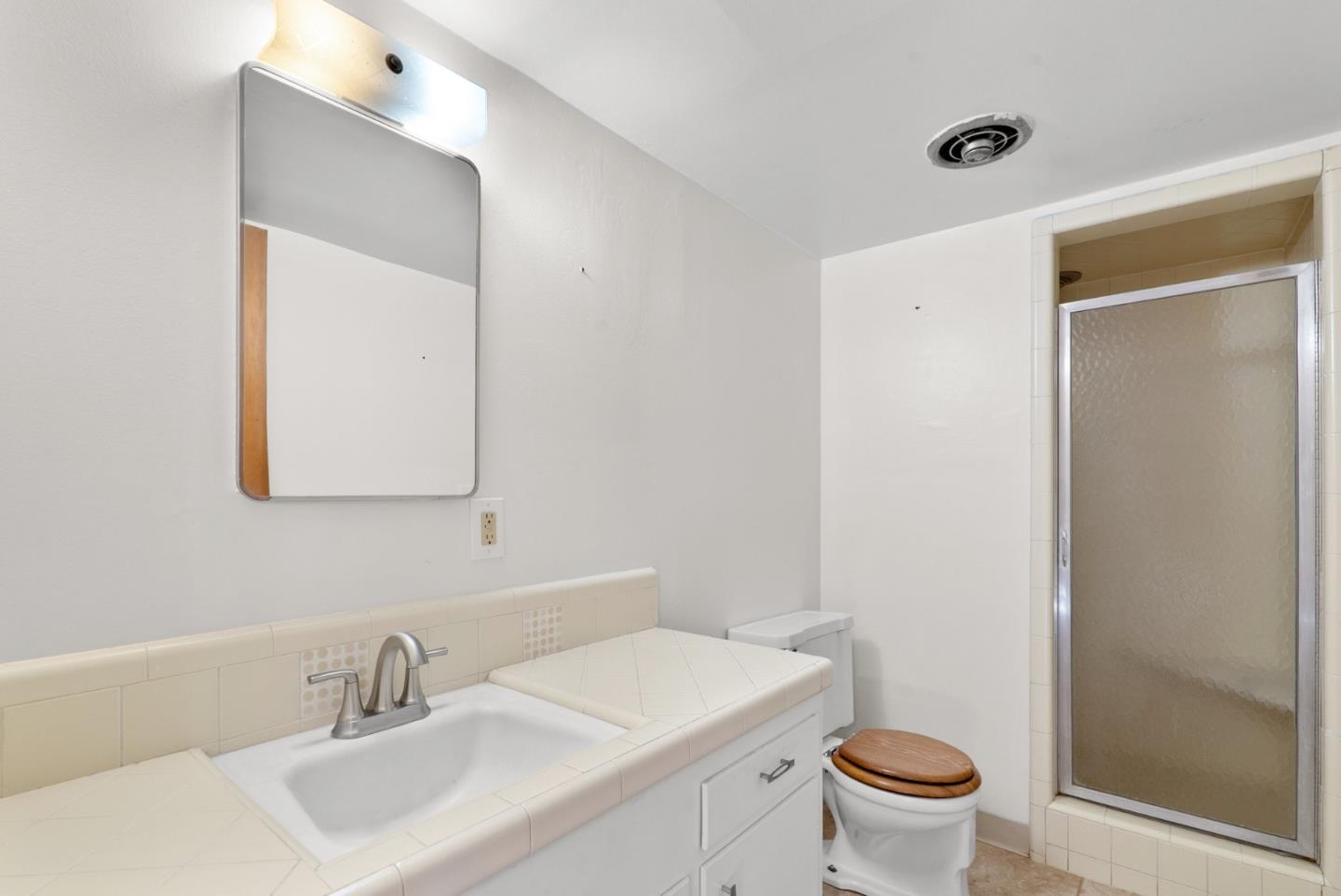 Detail Gallery Image 15 of 20 For 15 Work Ave, Monterey,  CA 93940 - 4 Beds | 3 Baths