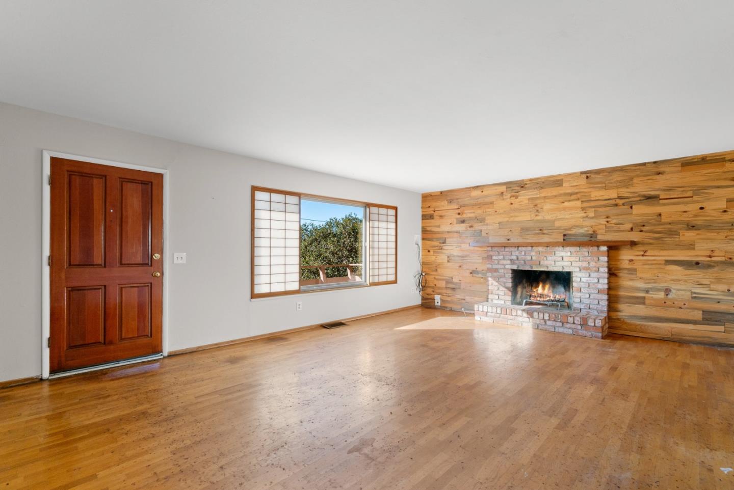 Detail Gallery Image 2 of 20 For 15 Work Ave, Monterey,  CA 93940 - 4 Beds | 3 Baths