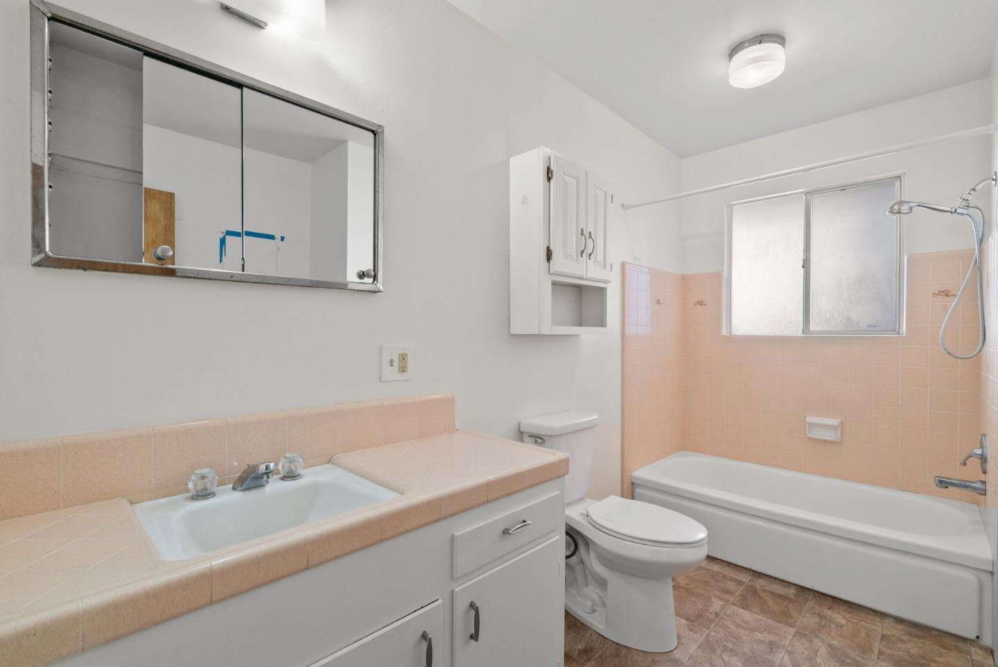 Detail Gallery Image 7 of 20 For 15 Work Ave, Monterey,  CA 93940 - 4 Beds | 3 Baths