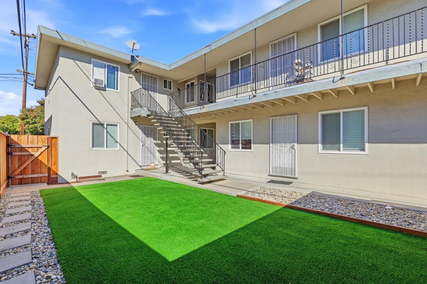 Detail Gallery Image 9 of 10 For 1350 Warburton Ave, Santa Clara,  CA 95050 - – Beds | – Baths