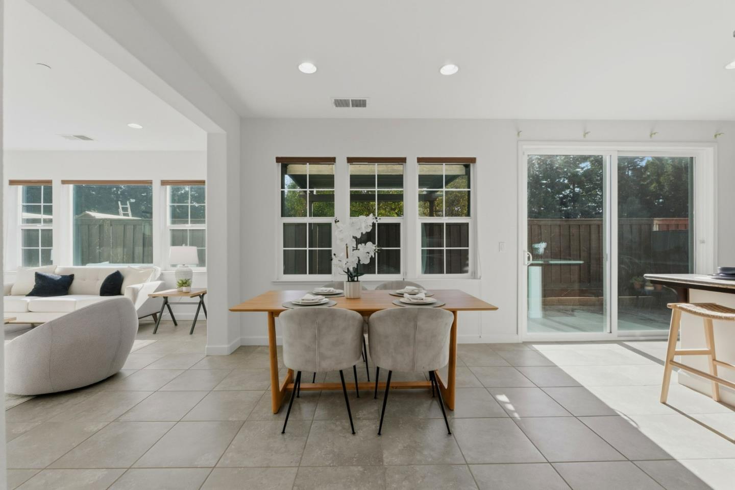 Detail Gallery Image 13 of 54 For 1512 Hayden St, Hayward,  CA 94545 - 4 Beds | 3 Baths