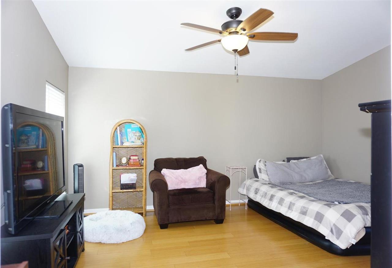 Detail Gallery Image 12 of 18 For 1225 Vienna Dr #38,  Sunnyvale,  CA 94089 - 3 Beds | 2 Baths