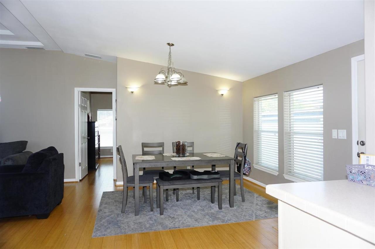 Detail Gallery Image 5 of 18 For 1225 Vienna Dr #38,  Sunnyvale,  CA 94089 - 3 Beds | 2 Baths