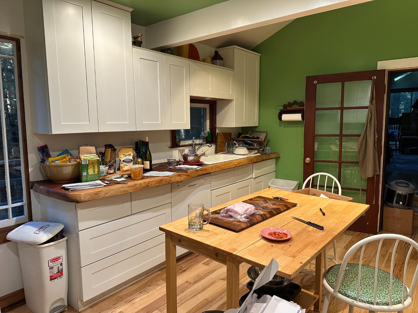 Detail Gallery Image 3 of 11 For 111 Sylvan Way, La Honda,  CA 94020 - 3 Beds | 1 Baths