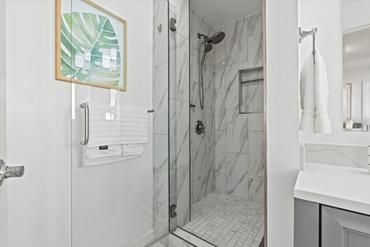 Detail Gallery Image 11 of 25 For 351 Jeter St, Redwood City,  CA 94062 - 3 Beds | 2/1 Baths