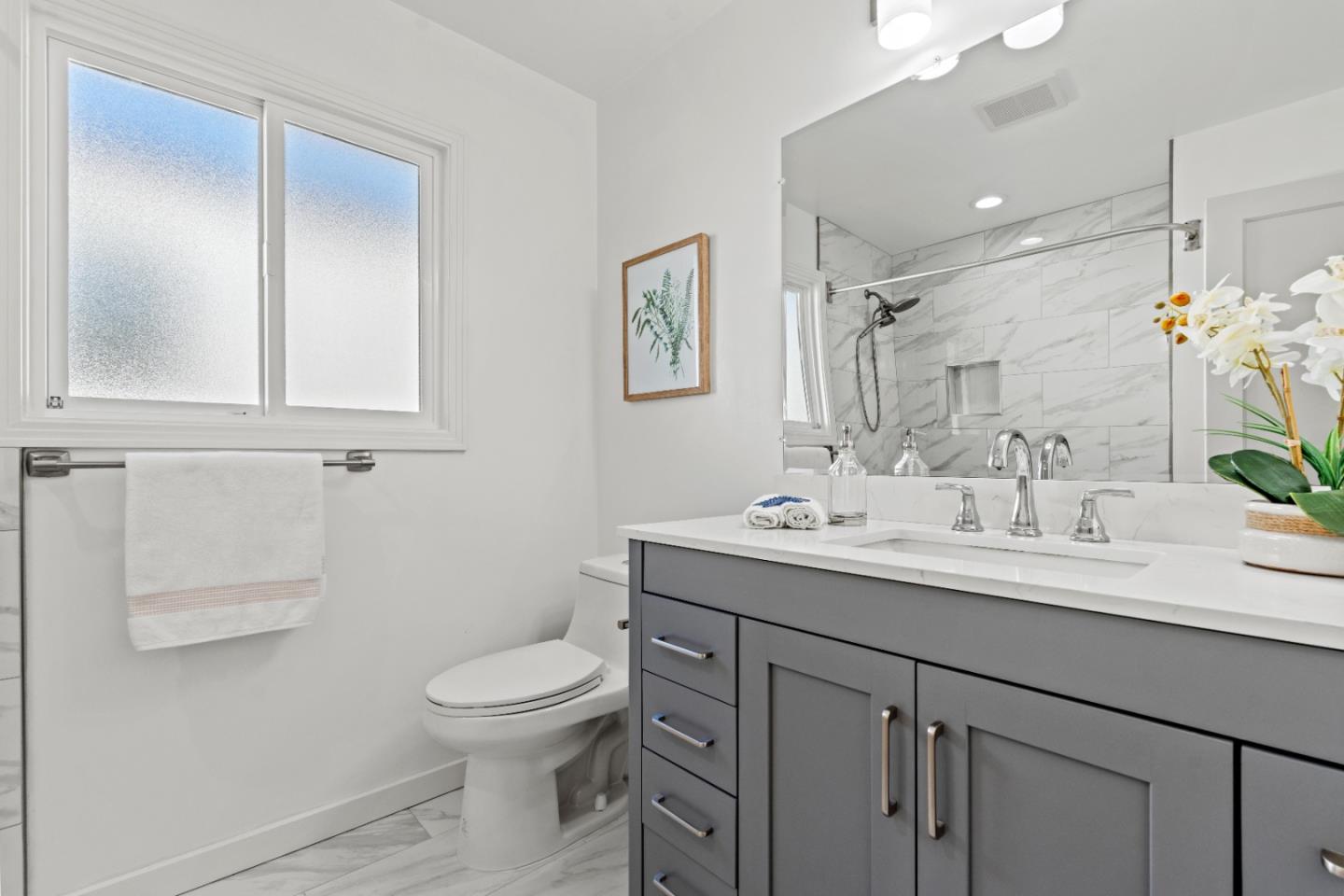 Detail Gallery Image 14 of 25 For 351 Jeter St, Redwood City,  CA 94062 - 3 Beds | 2/1 Baths