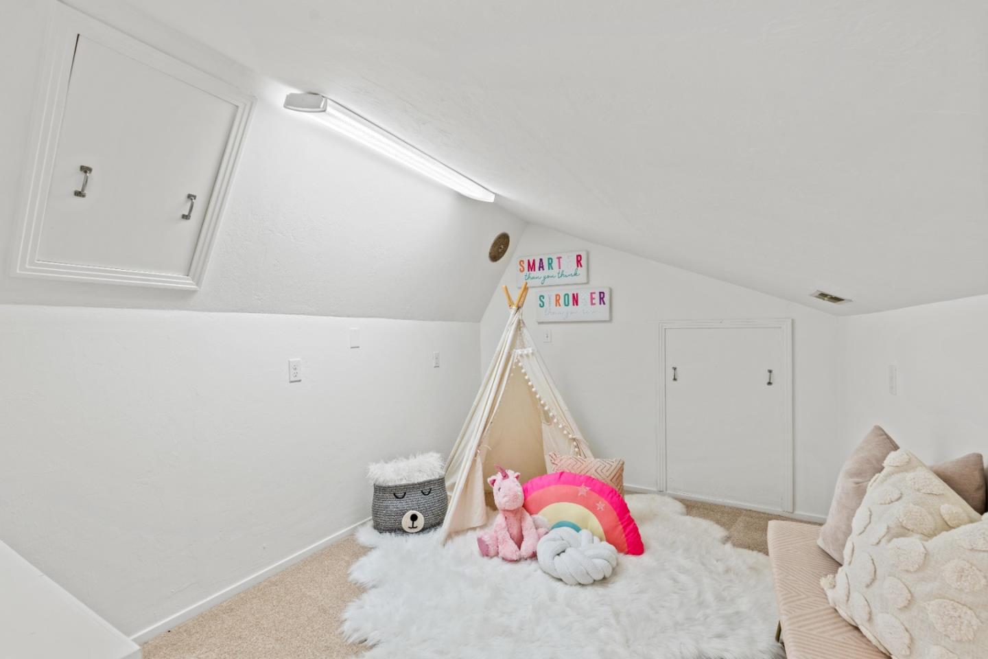 Detail Gallery Image 16 of 25 For 351 Jeter St, Redwood City,  CA 94062 - 3 Beds | 2/1 Baths