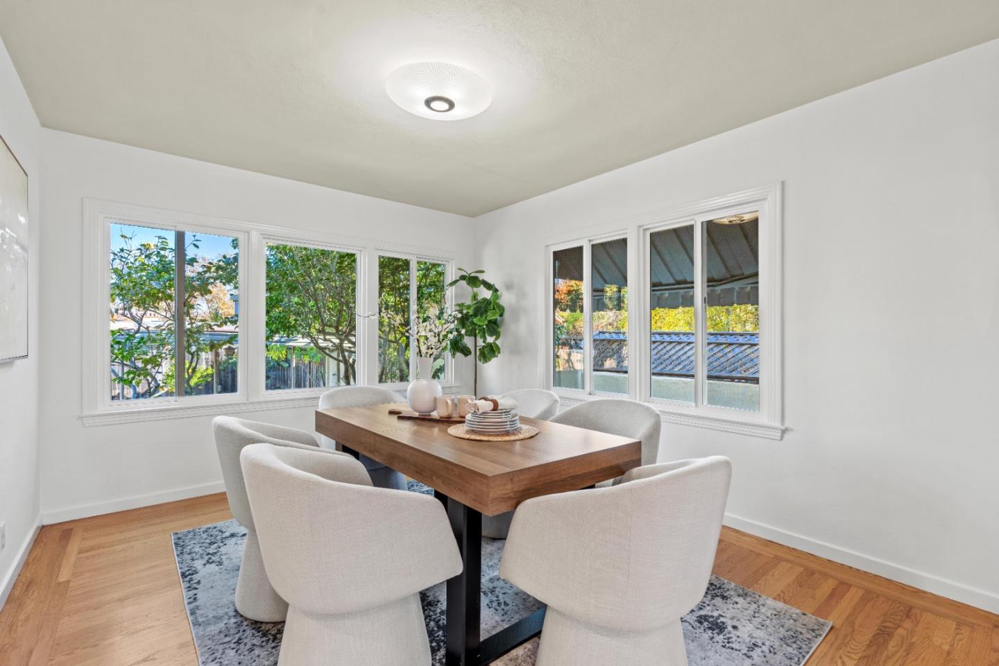 Detail Gallery Image 5 of 25 For 351 Jeter St, Redwood City,  CA 94062 - 3 Beds | 2/1 Baths